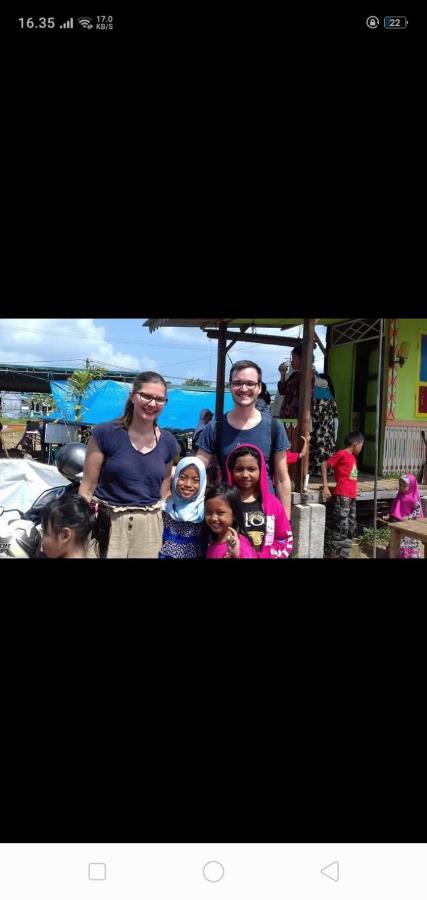 タンジャング・パンダンBelitung Backpackerアパートメント エクステリア 写真