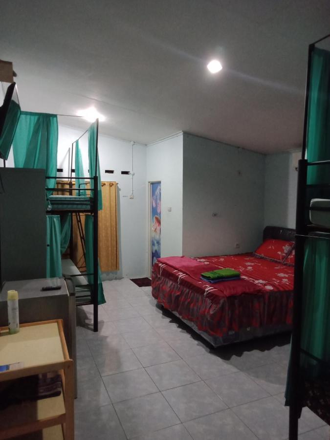 タンジャング・パンダンBelitung Backpackerアパートメント エクステリア 写真